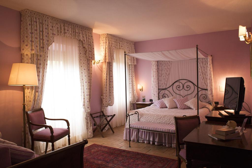Hotel Relais Osteria Dell'Orcia Bagno Vignoni Camera foto